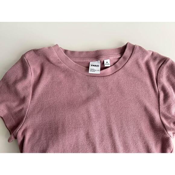 Aritzia Tna crop T-shirt, dusty rose color, size M - Picture 2 of 5